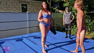 gialove.com - Queen Compresses Competition thumbnail